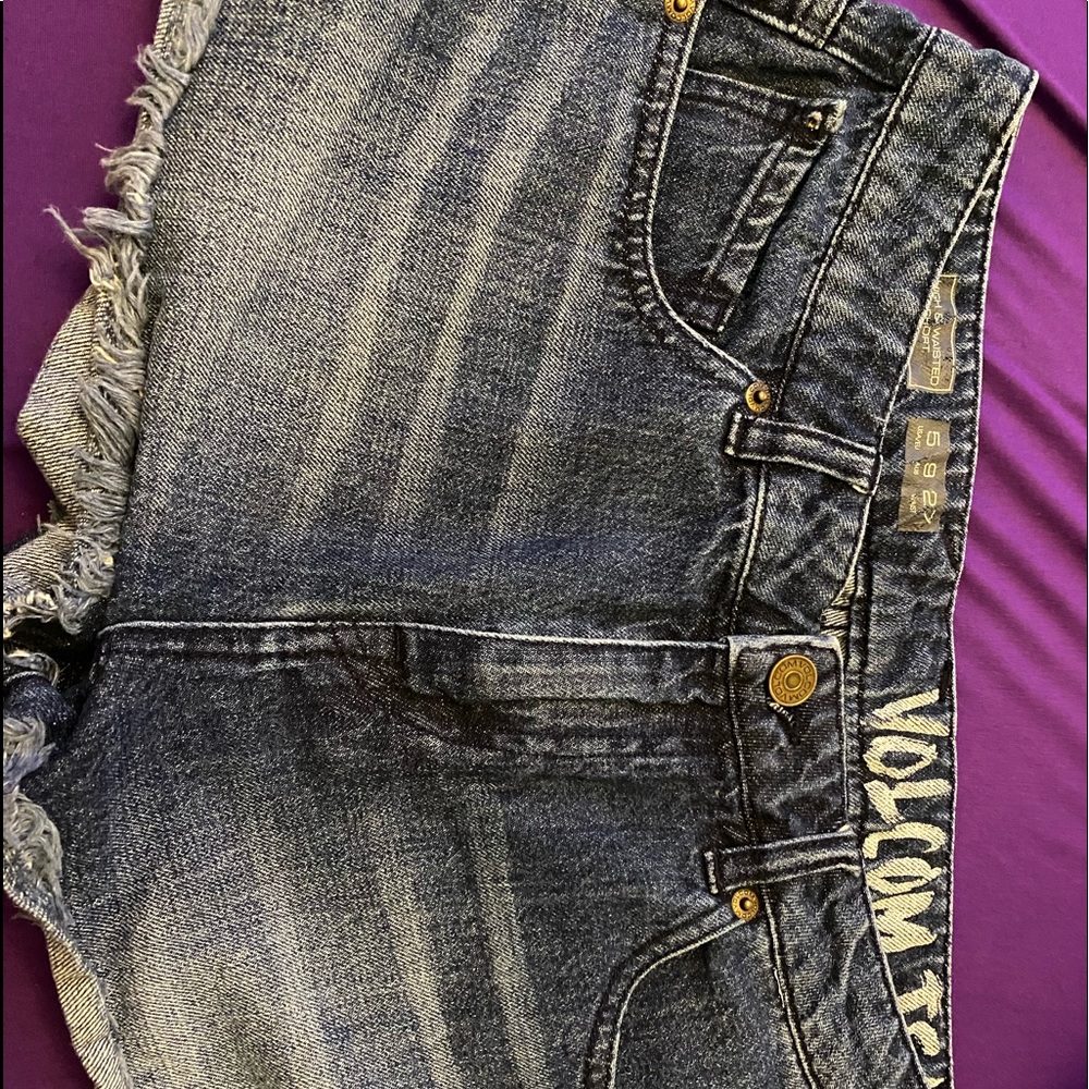 Volcom high wasted Jean Shorts.